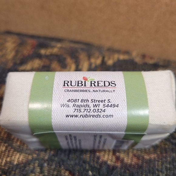 Rubi Reds Cranberry Soap 3.5 oz.- NIP - Picture 3 of 3